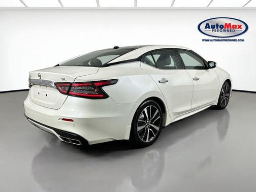 2023 Nissan Maxima SL