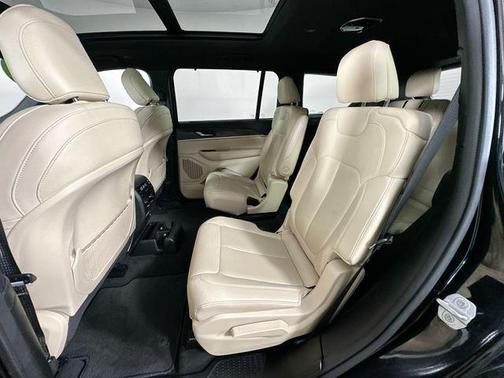 Diamond Black Crystal Pearlcoat 2023 Jeep Grand Cherokee L Limited
