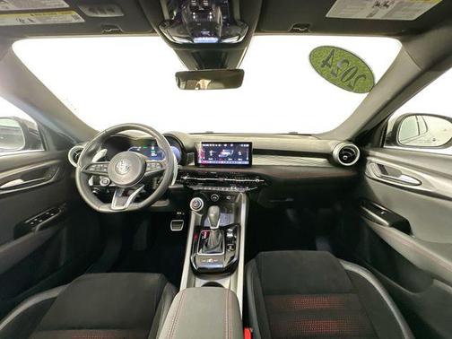 Alfa Black 2024 Alfa Romeo Tonale Veloce EAWD