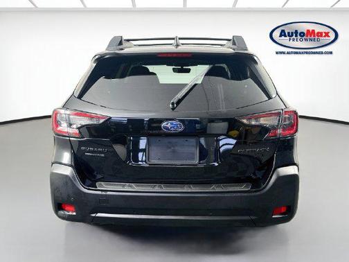 Crystal Black Silica 2024 Subaru Outback Onyx Edition XT