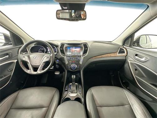 2017 Hyundai SANTA FE SE Ultimate