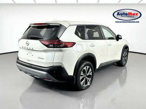 Pearl White Tricoat 2023 Nissan Rogue SV
