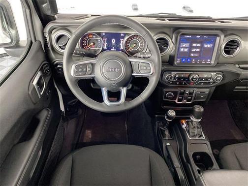 2023 Jeep Wrangler 4-Door Sahara
