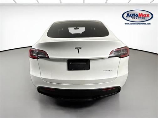 2022 Tesla Model Y Long Range Dual Motor All-Wheel Drive