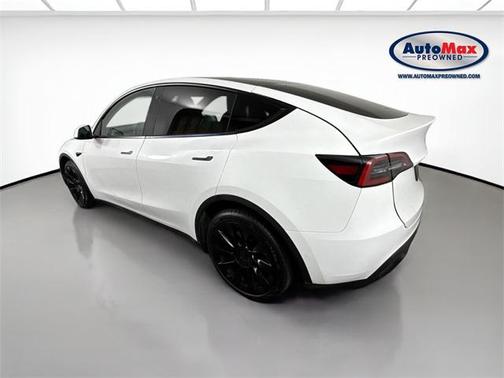 2022 Tesla Model Y Long Range Dual Motor All-Wheel Drive