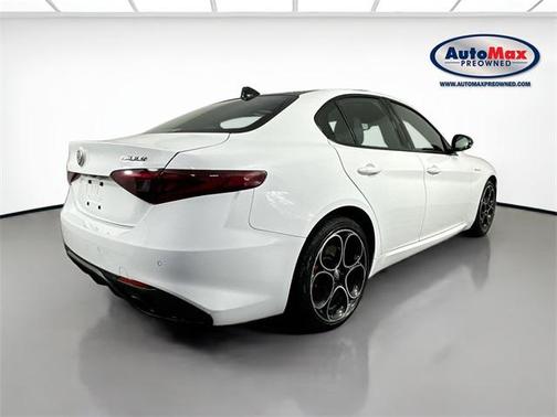 2022 Alfa Romeo Giulia Veloce
