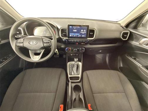 2024 Hyundai VENUE SE