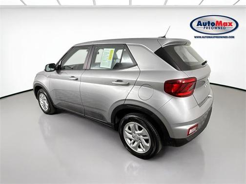 2024 Hyundai VENUE SE