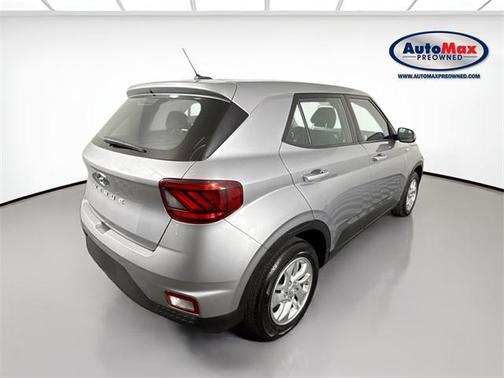 2024 Hyundai VENUE SE