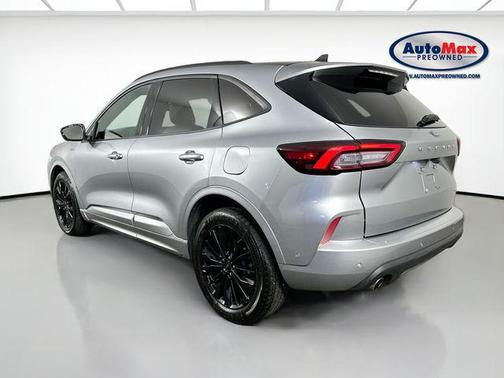 Iconic Silver Metallic 2023 Ford Escape ST-Line Elite