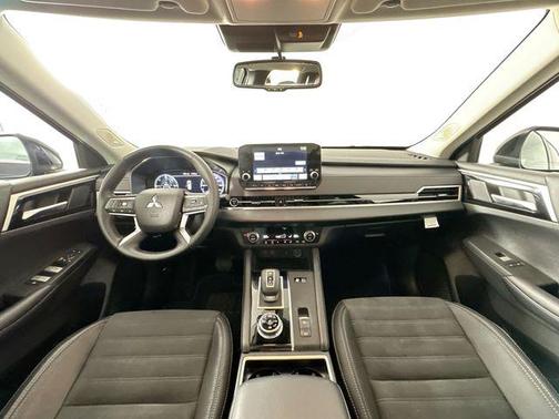 Labrador Black Metallic 2023 Mitsubishi Outlander PHEV SE S-AWC