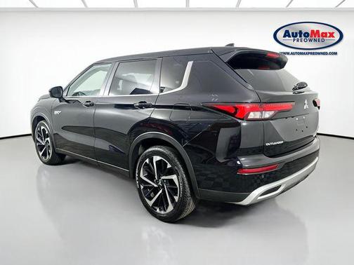 Labrador Black Metallic 2023 Mitsubishi Outlander PHEV SE S-AWC