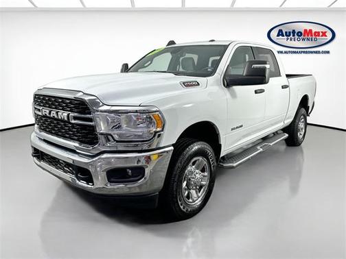 2024 RAM 2500 Big Horn Crew Cab 4x4 6'4' Box