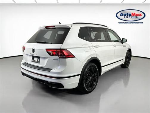 2022 Volkswagen Tiguan 2.0T SE R-Line Black 4MOTION