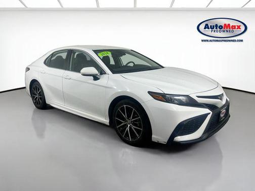 Ice 2024 Toyota Camry SE