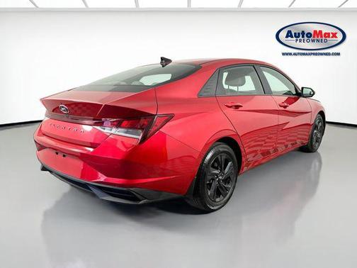 Calypso Red 2022 Hyundai ELANTRA SEL