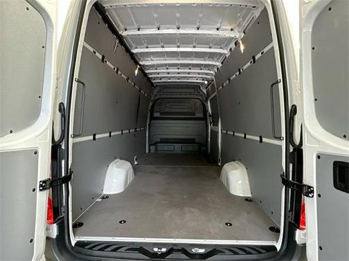 2025 Mercedes-Benz Sprinter 2500 High Roof