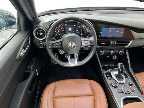 Vulcano Black Metallic 2022 Alfa Romeo Giulia Ti