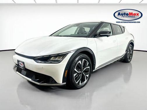 Snow White Pearl 2024 Kia EV6 Wind