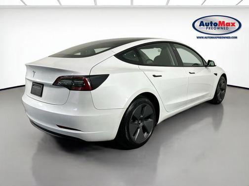 Pearl White Multi-Coat 2023 Tesla Model 3 Standard Range