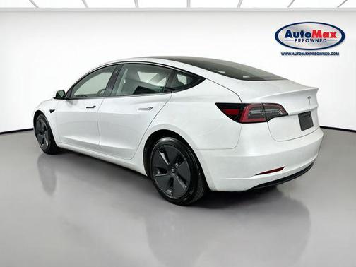 Pearl White Multi-Coat 2023 Tesla Model 3 Standard Range