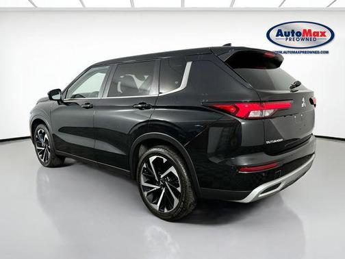 Black Diamond 2023 Mitsubishi Outlander SE S-AWC