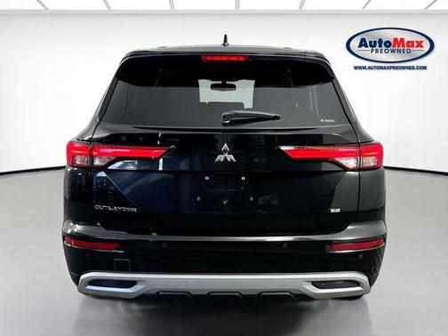 Black Diamond 2023 Mitsubishi Outlander SE S-AWC