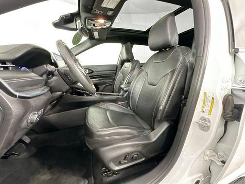 Bright White Clearcoat 2023 Jeep Compass High Altitude