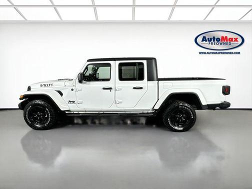 Bright White Clearcoat 2022 Jeep Gladiator Willys 4x4
