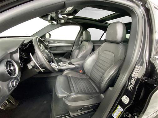 2022 Alfa Romeo Stelvio Ti
