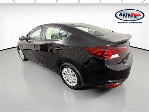 2020 Hyundai ELANTRA SE