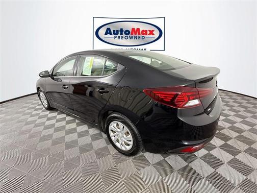 2020 Hyundai ELANTRA SE