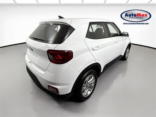 2022 Hyundai VENUE SE