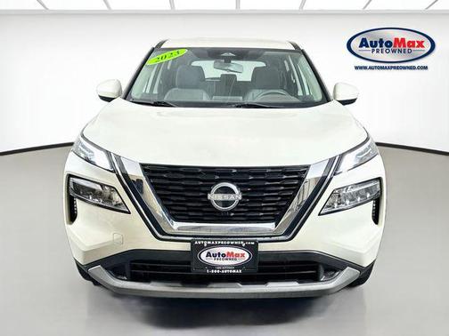 Pearl White Tricoat 2023 Nissan Rogue SV