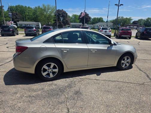 Champagne Silver Metallic 2016 Chevrolet Cruze Limited 1LT