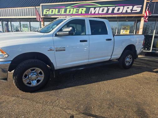 2017 RAM 2500 Tradesman Crew Cab 4x4 6'4' Box