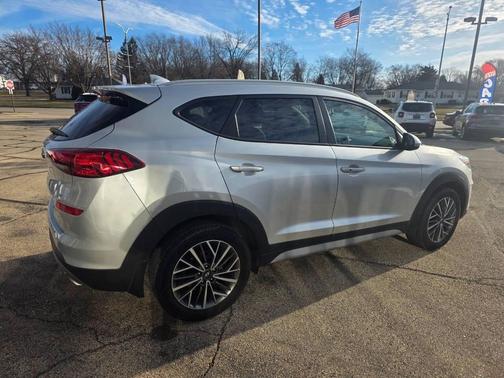 2019 Hyundai TUCSON SE