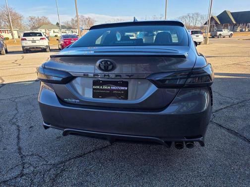 2020 Toyota Camry SE