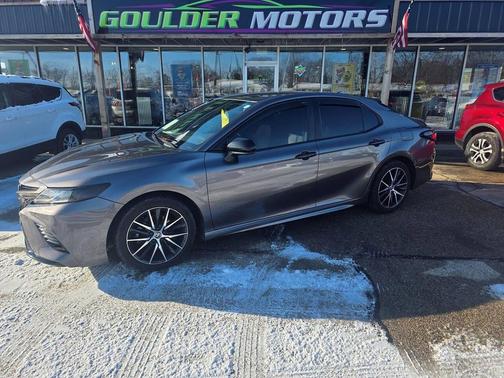 2020 Toyota Camry SE