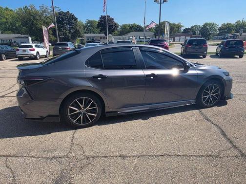 2020 Toyota Camry SE