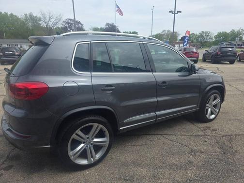 Pepper Gray Metallic 2016 Volkswagen Tiguan 2.0T S 4MOTION