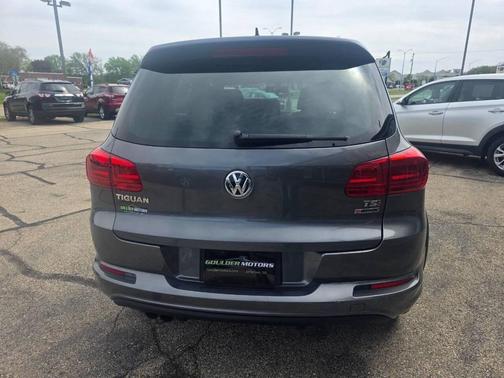 Pepper Gray Metallic 2016 Volkswagen Tiguan 2.0T S 4MOTION