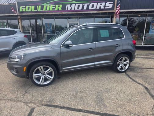 Pepper Gray Metallic 2016 Volkswagen Tiguan 2.0T S 4MOTION