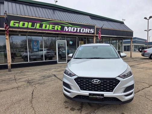 Molten Silver 2019 Hyundai TUCSON SE