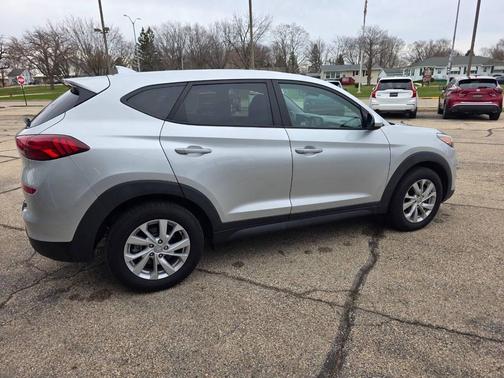 Molten Silver 2019 Hyundai TUCSON SE