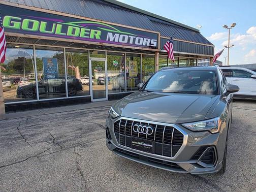 2020 Audi Q3 45 S line Premium