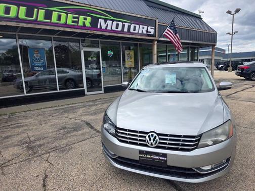 Reflex Silver Metallic 2012 Volkswagen Passat 2.0 TDI SEL Premium