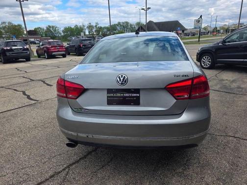 Reflex Silver Metallic 2012 Volkswagen Passat 2.0 TDI SEL Premium