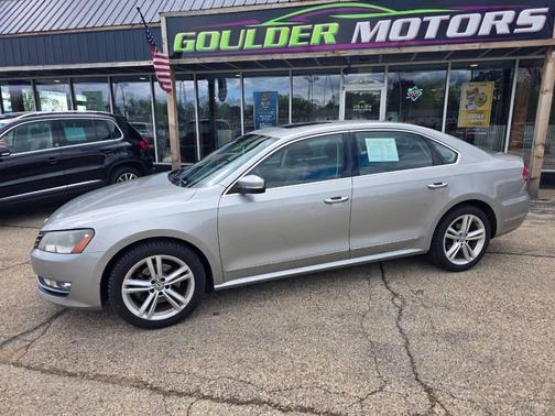 Reflex Silver Metallic 2012 Volkswagen Passat 2.0 TDI SEL Premium