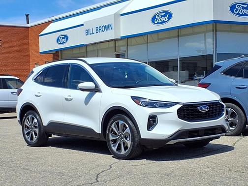 Star White Metallic Tri-Coat 2023 Ford Escape Platinum